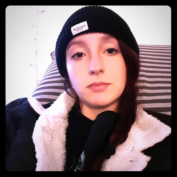 Meet your Posher, Brittany - Picture 1 of 1